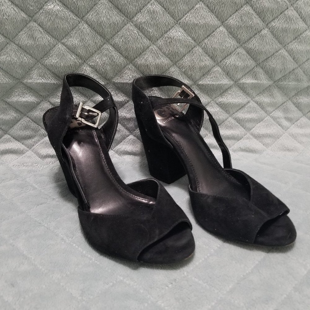 Black GB Gianni Bini block heels sz 6